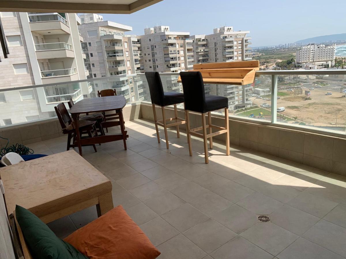 Acre sea view 11th floor apartment Buitenkant foto